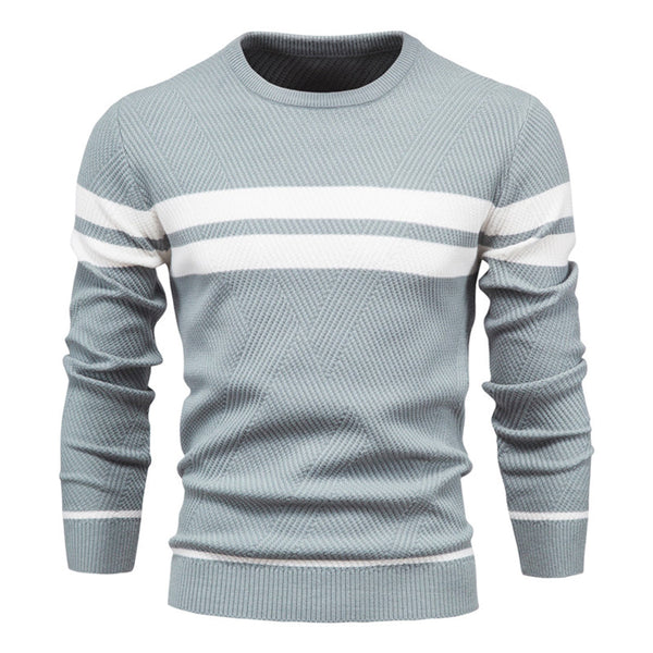 Gestrickter Pullover mit Rundhalsausschnitt