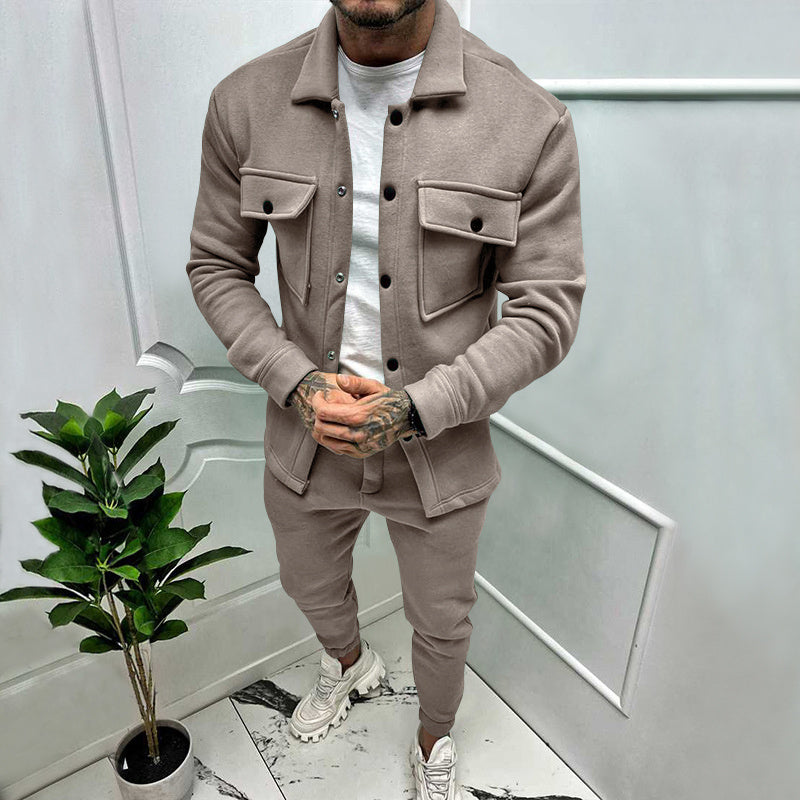 Männer Zweiteiliges Wildleder-Outfit